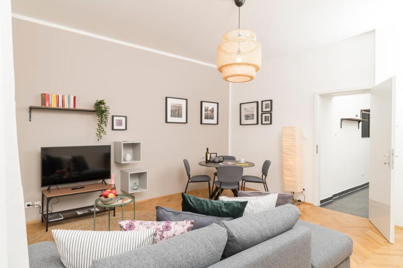 Apartment Business St Marx By Ichbucheat